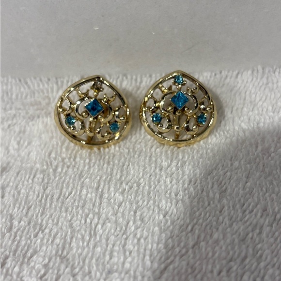 Vintage Gold-Tone Filigree Screw Back Earrings with Blue Rhinestones - Picture 3 of 9